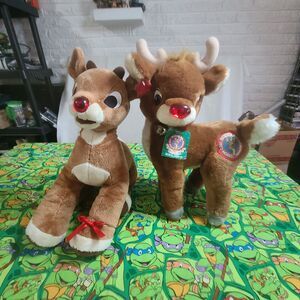 Build a bear.RUDOLPH PLUSH WITH A VINTAGE ONE ALL IN THE PIC